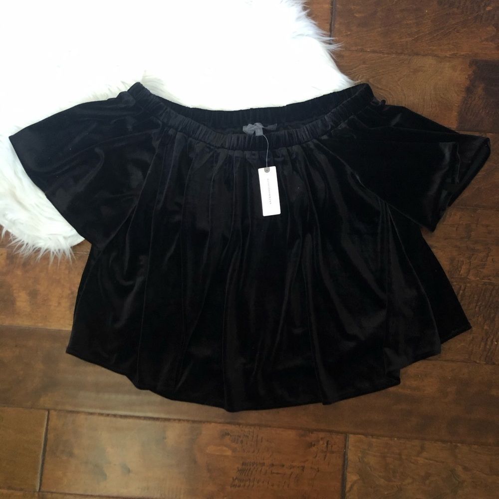 Anthropologie Sunday in Brooklyn Cropped Velvet